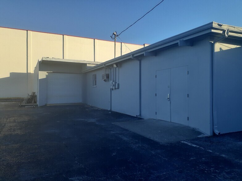 528 S Missouri Ave, Clearwater, FL à louer - Photo du bâtiment - Image 2 de 18