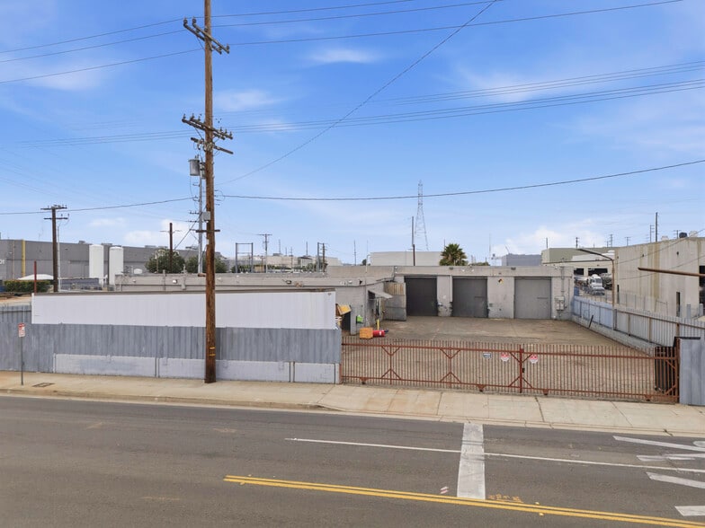 4337 Downey Rd, Los Angeles, CA à vendre - Photo du bâtiment - Image 2 de 7