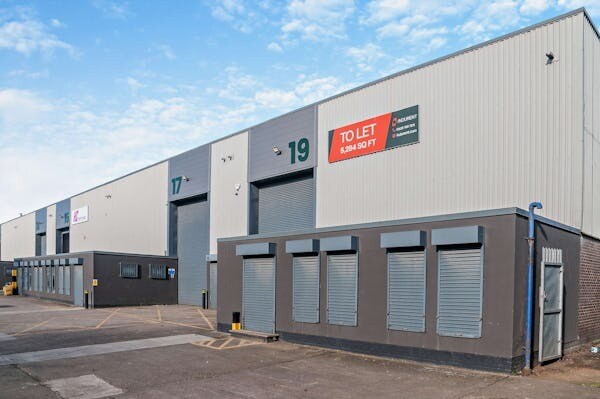 9-19 Lenton Dr, Leeds à louer - Photo du bâtiment - Image 3 de 3
