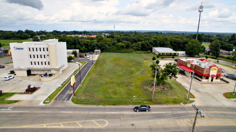 104 N York St, Muskogee, OK for sale - Aerial - Image 1 of 1