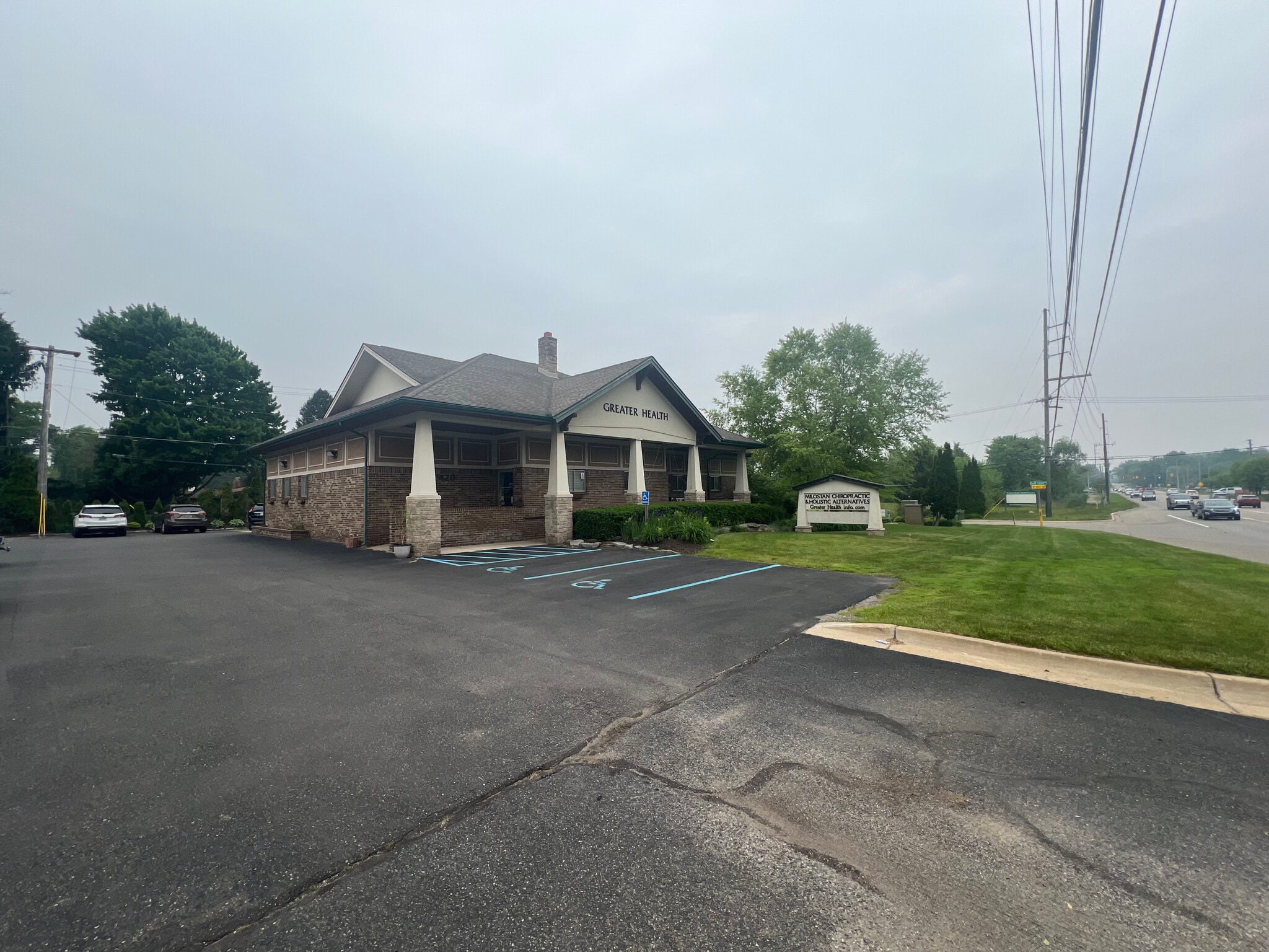2400 Union Lake Rd, Commerce Township, MI for lease Building Photo- Image 1 of 8