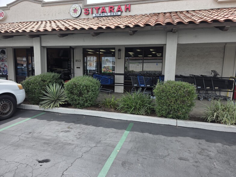 805-825 W San Marcos Blvd, San Marcos, CA à louer - Photo du bâtiment - Image 2 de 3