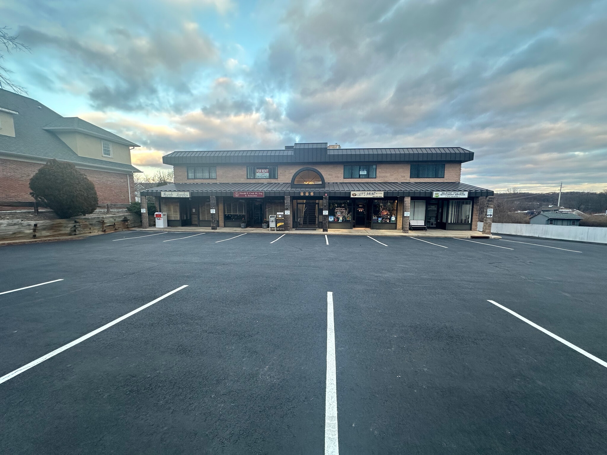 886 Belmont Ave, North Haledon, NJ à louer Photo du bâtiment- Image 1 de 23