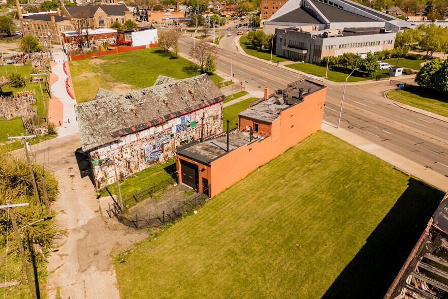 6349 Grand River Ave, Detroit, MI à vendre - Photo du bâtiment - Image 2 de 10