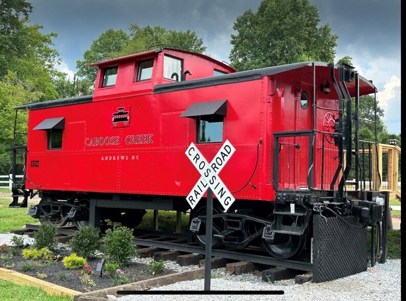 45 Caboose Creek Ln, Andrews, NC à vendre - Photo du bâtiment - Image 3 de 23