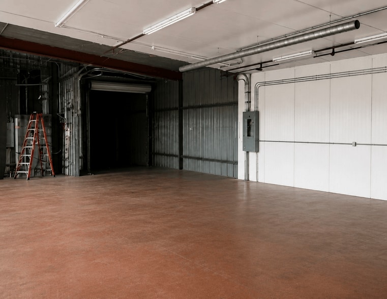 500 Avenue R SW, Winter Haven, FL for lease - Building Photo - Image 3 of 14