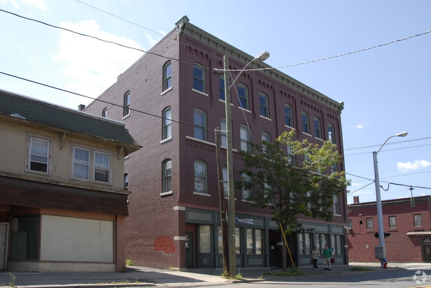 162 Court St, Binghamton, NY à vendre - Photo du b timent - Image 3 de 6