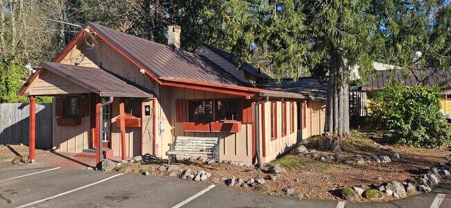 More details for 23804 E Greenwood Dr, Welches, OR - Retail for Lease