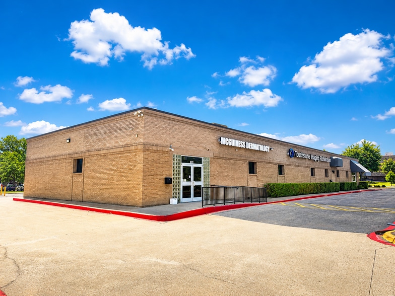 1910-1920 N Collins Blvd, Richardson, TX for lease - Building Photo - Image 1 of 4