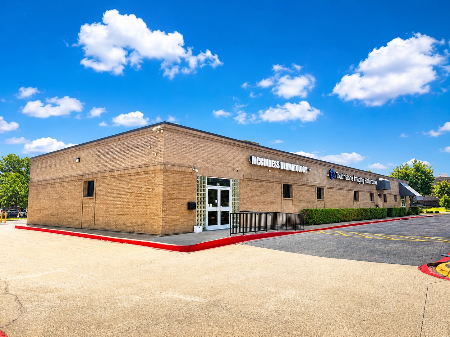 1910-1920 N Collins Blvd, Richardson, TX for lease Building Photo- Image 1 of 5
