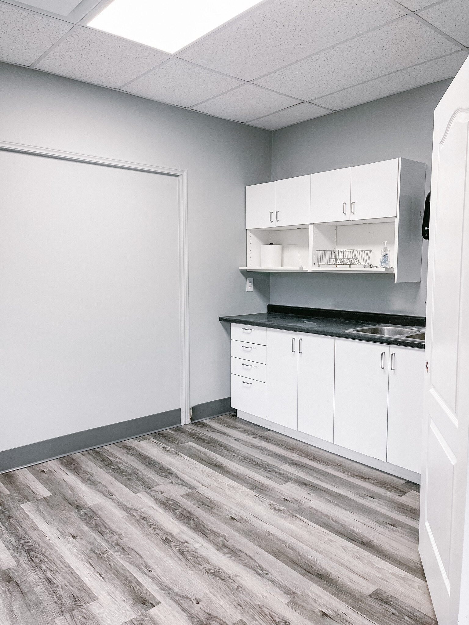 340-390 Saskatoon St, London, ON à louer Photo intérieure- Image 1 de 7