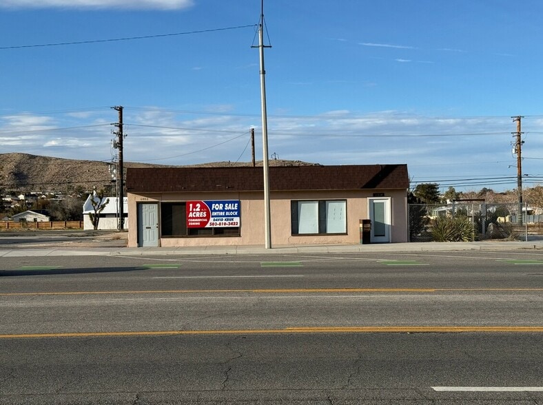 61882-61884 29 Palms Hwy, Joshua Tree, CA for sale - Primary Photo - Image 1 of 4