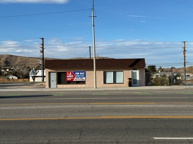 More details for 61882-61884 29 Palms Hwy, Joshua Tree, CA - Retail for Sale