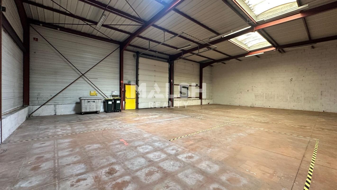 Flex in Vaulx En Velin for lease Interior Photo- Image 1 of 11