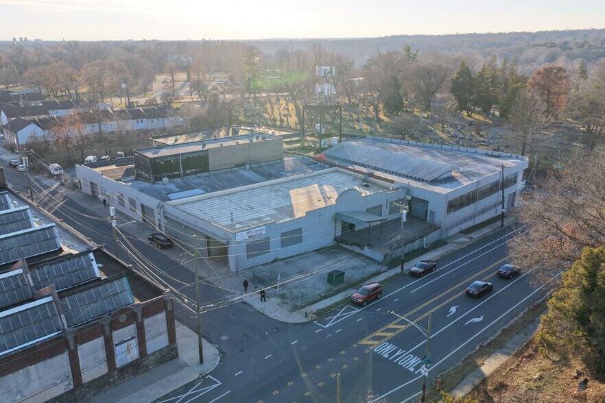 3497 Ridge Ave, Philadelphia, PA à vendre - Photo du bâtiment - Image 3 de 11