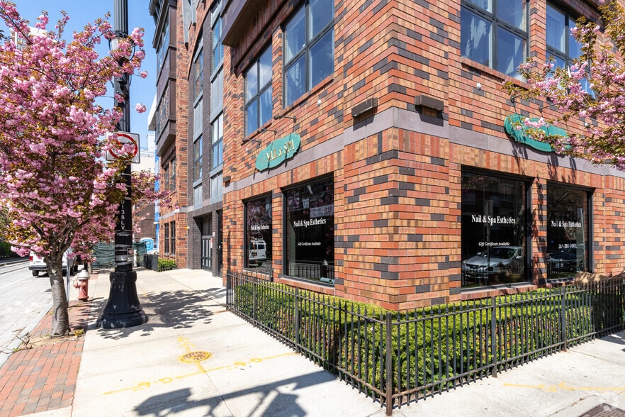 187 Warren St, Jersey City, NJ for sale - Building Photo - Image 1 of 2