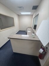 1000 US Highway 9 N, Woodbridge, NJ for lease Interior Photo- Image 1 of 6
