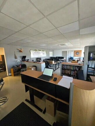 Plus de détails pour 92 Boulevard De L'Europe, Vitrolles - Bureau, Industriel à louer