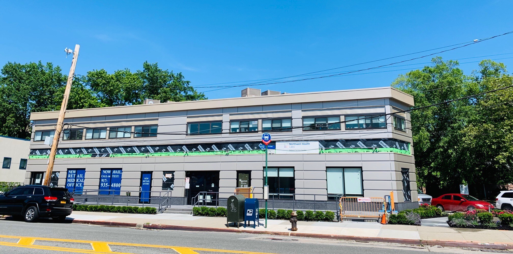 2391 Bell Blvd, Bayside, NY à louer Photo du bâtiment- Image 1 de 8