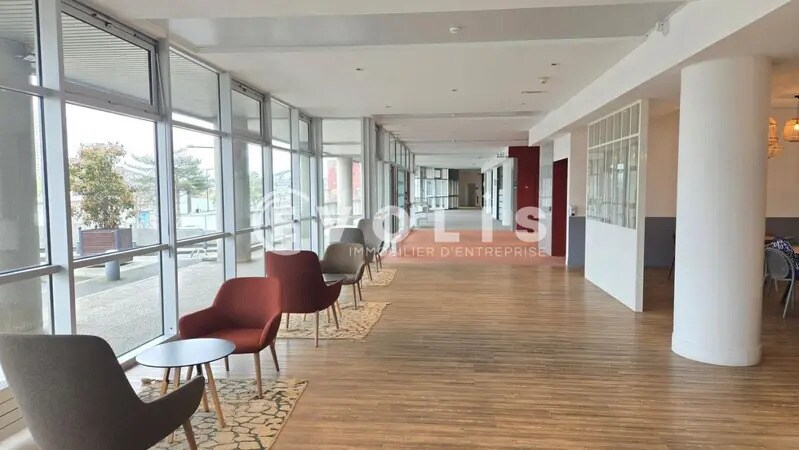 Bureau dans Ivry-sur-Seine à louer - Hall d’entrée - Image 3 de 4