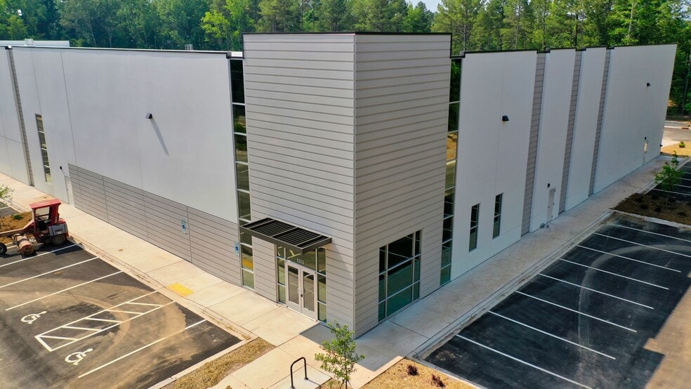 5513 Lumley Rd, Morrisville, NC for lease - Primary Photo - Image 2 of 6