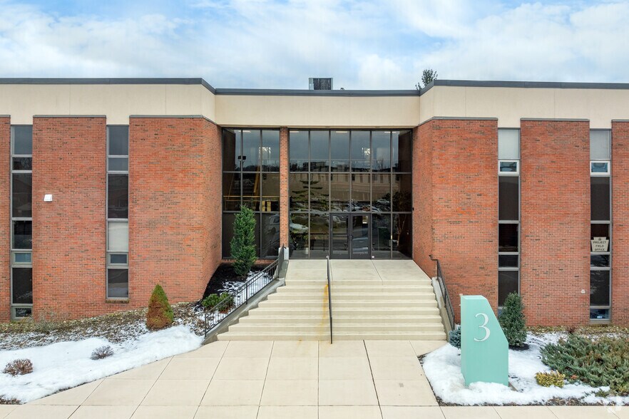 3 Park Plz, Wyomissing, PA à louer - Photo du bâtiment - Image 3 de 7