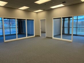 4706-4738 S Taylor Dr, Sheboygan, WI for lease Interior Photo- Image 2 of 4