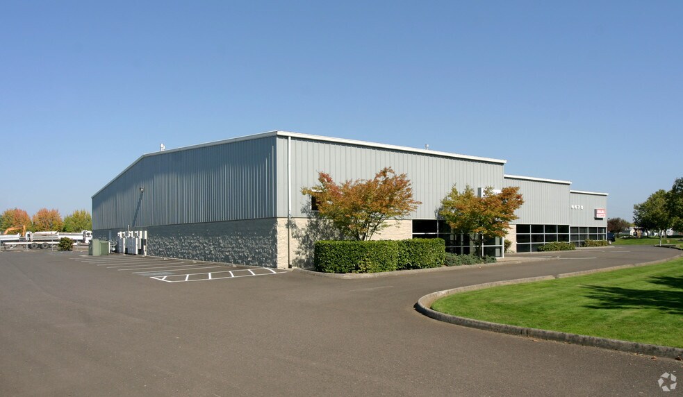 5575 SE Alexander St, Hillsboro, OR à vendre - Photo du bâtiment - Image 2 de 9