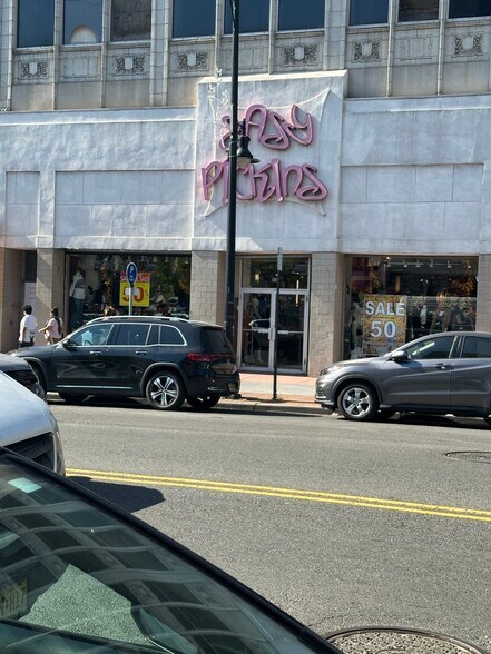 80 Broad St, Elizabeth, NJ à louer - Photo du bâtiment - Image 2 de 3