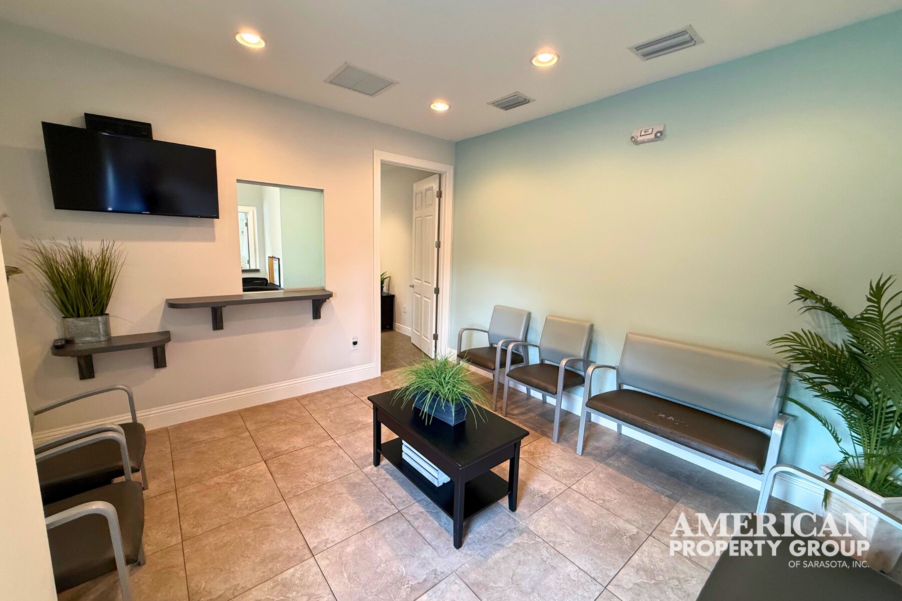 607 Manatee Ave E, Bradenton, FL for lease Interior Photo- Image 1 of 12