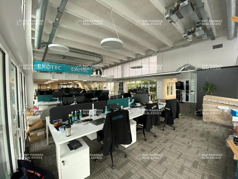 132 Allée Des Mannequins, Villeneuve-d'Ascq à louer - Photo du bâtiment - Image 2 de 22