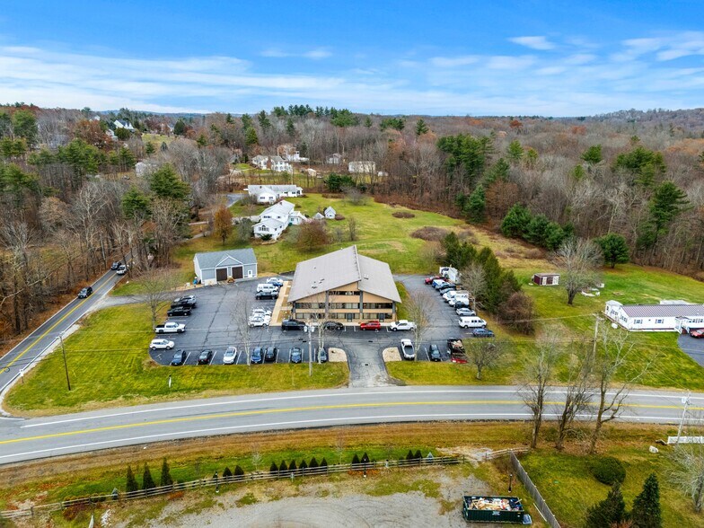 73 Newton Rd, Plaistow, NH à louer - Photo du bâtiment - Image 2 de 19