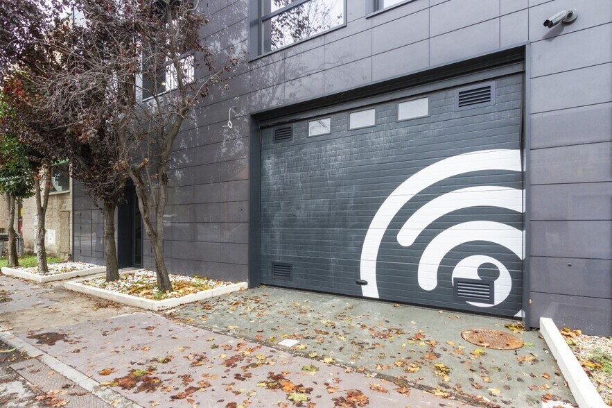 Office in Torrejón de Ardoz, Madrid for sale - Building Photo - Image 2 of 12