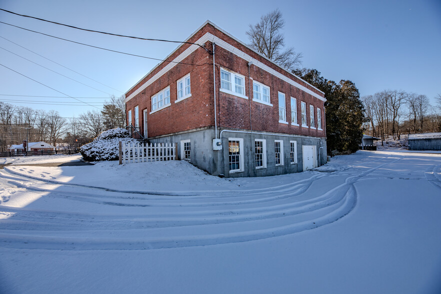 300 Saybrook Rd, Higganum, CT à louer - Photo du bâtiment - Image 2 de 10