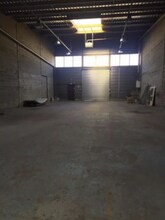 Flex in Coignieres for lease Interior Photo- Image 1 of 1