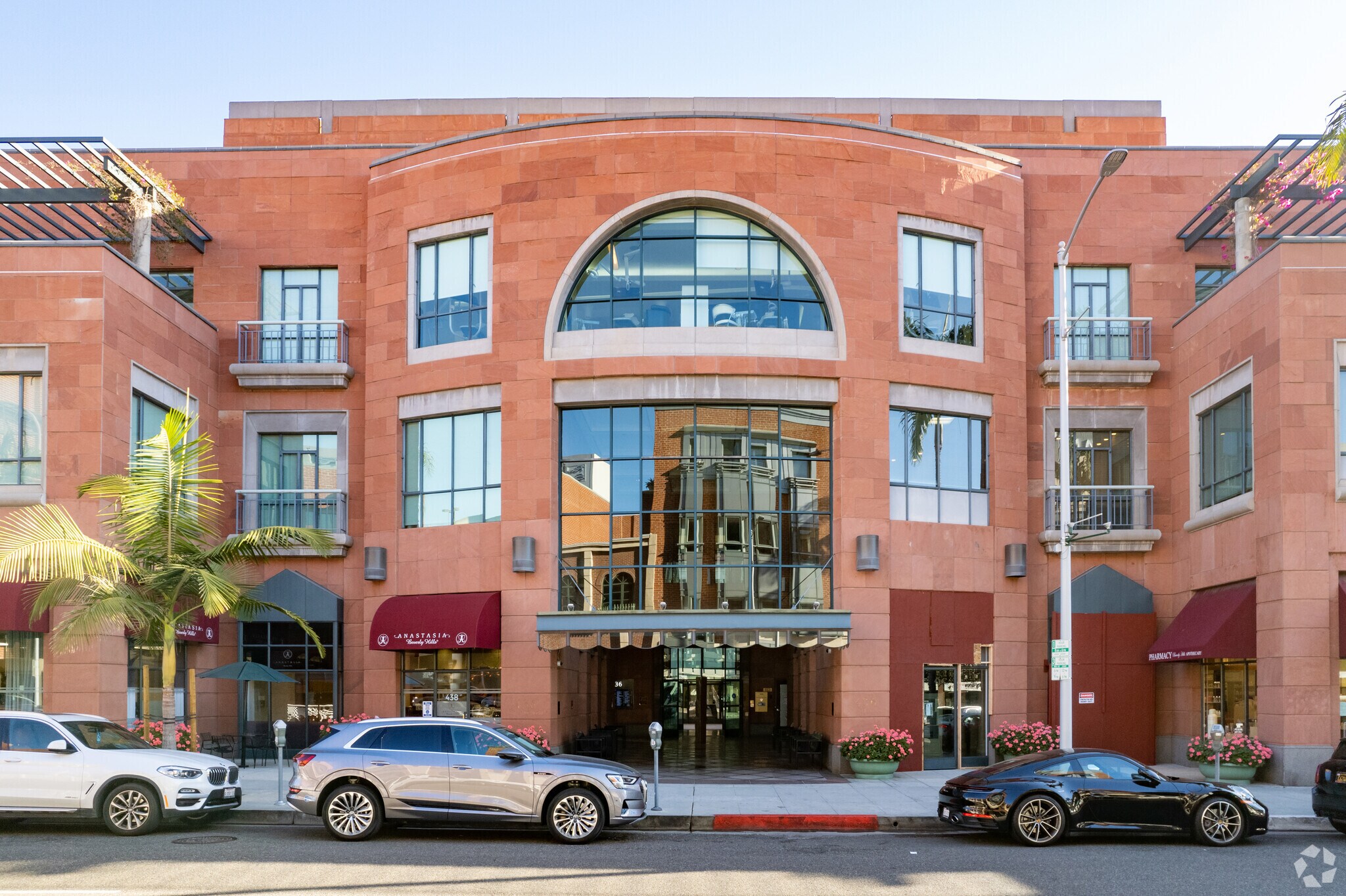 428-444 N Bedford Dr, Beverly Hills, CA à louer Photo du bâtiment- Image 1 de 20
