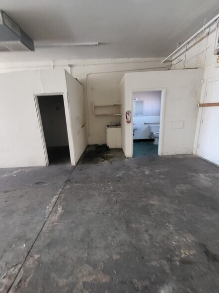 1000-1078 N Rancho Dr, Las Vegas, NV à louer - Photo intérieure - Image 3 de 4