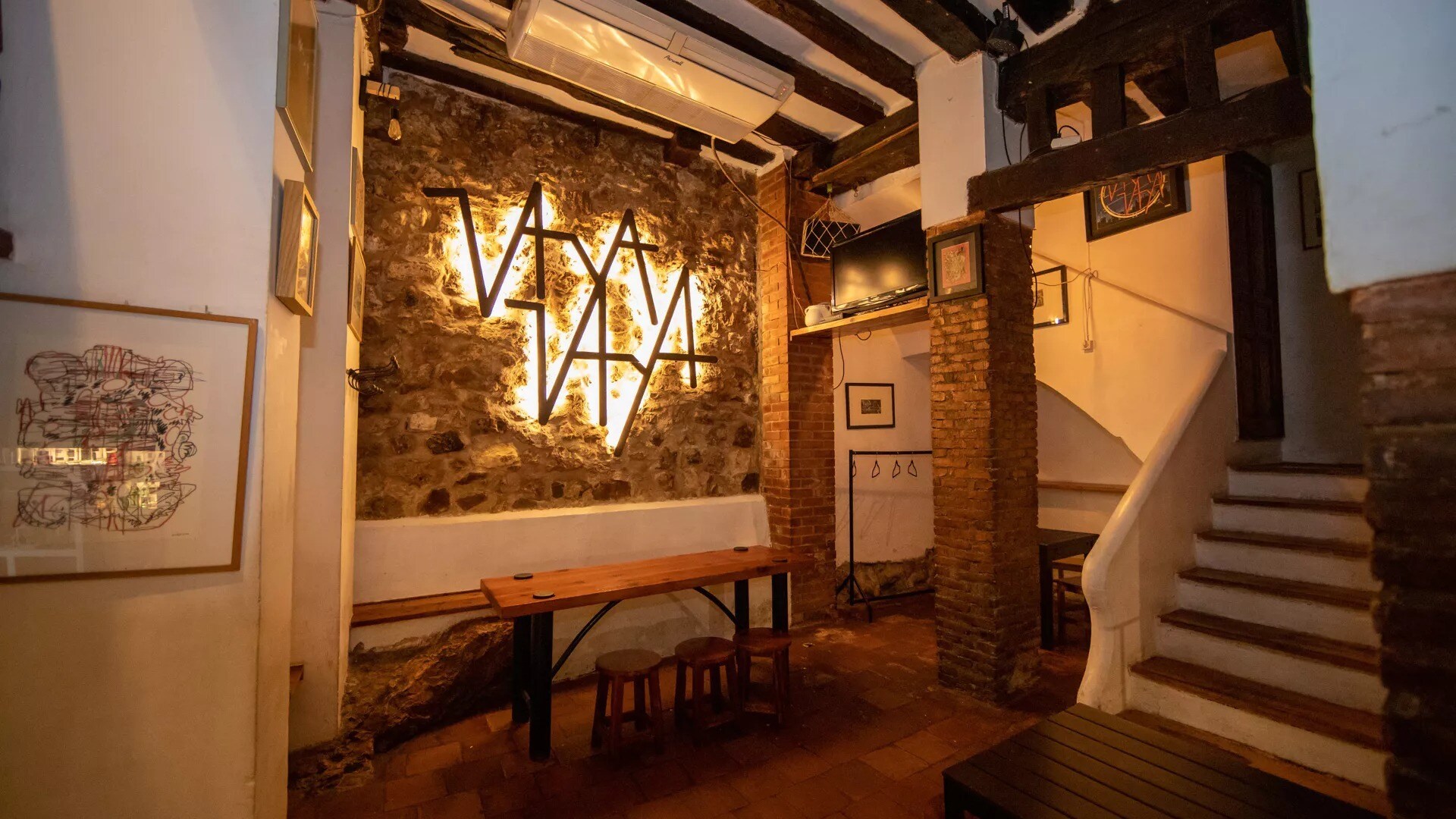 Commerce de détail dans Cuenca, Cuenca à louer Photo du bâtiment- Image 1 de 2