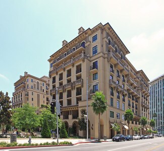 Plus de détails pour 210 N Beverly Dr, Beverly Hills, CA - Commerce de détail à louer