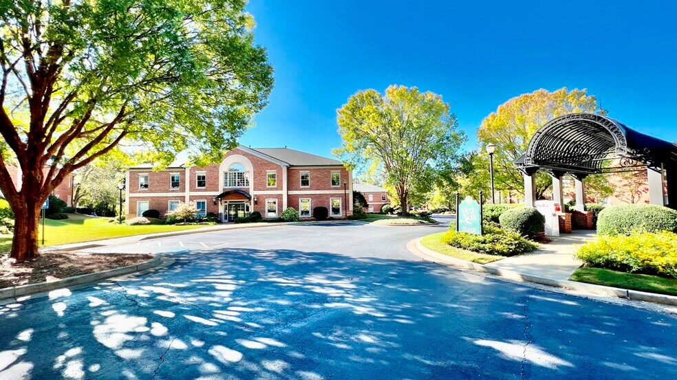 4080 McGinnis Ferry Rd, Alpharetta, GA à vendre - Photo du bâtiment - Image 2 de 62