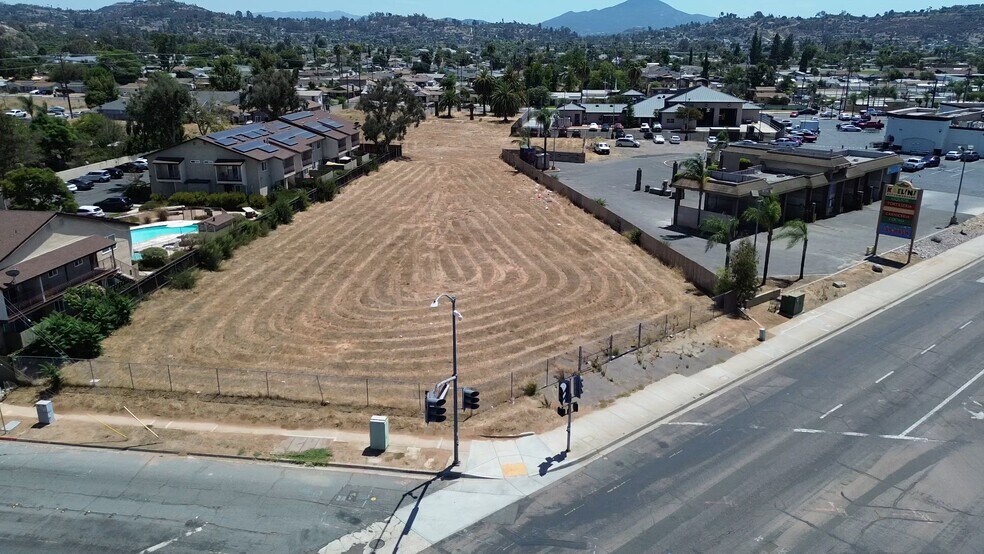 511 Madison Avenue Ave, El Cajon, CA à vendre - Vidéo sur l’inscription commerciale - Image 2 de 30