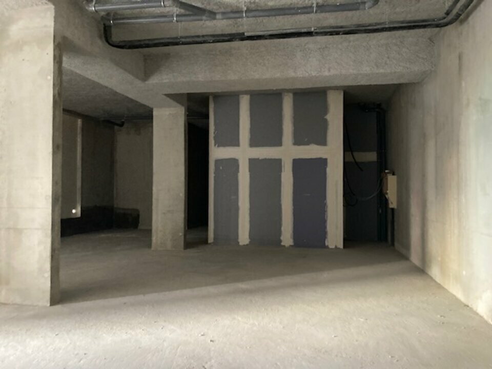 Commerce de détail dans Aubervilliers à louer Photo intérieure- Image 1 de 11
