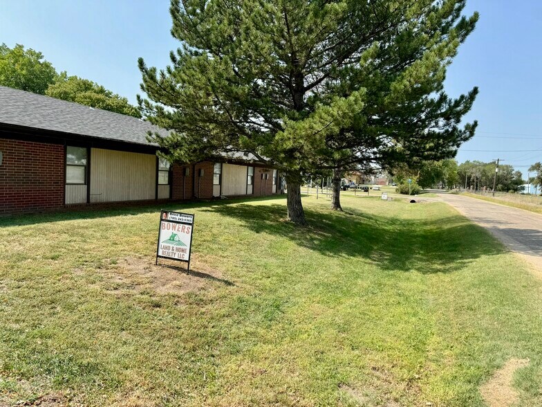 410 N Fisher St, Glasco, KS à vendre - Photo principale - Image 1 de 23