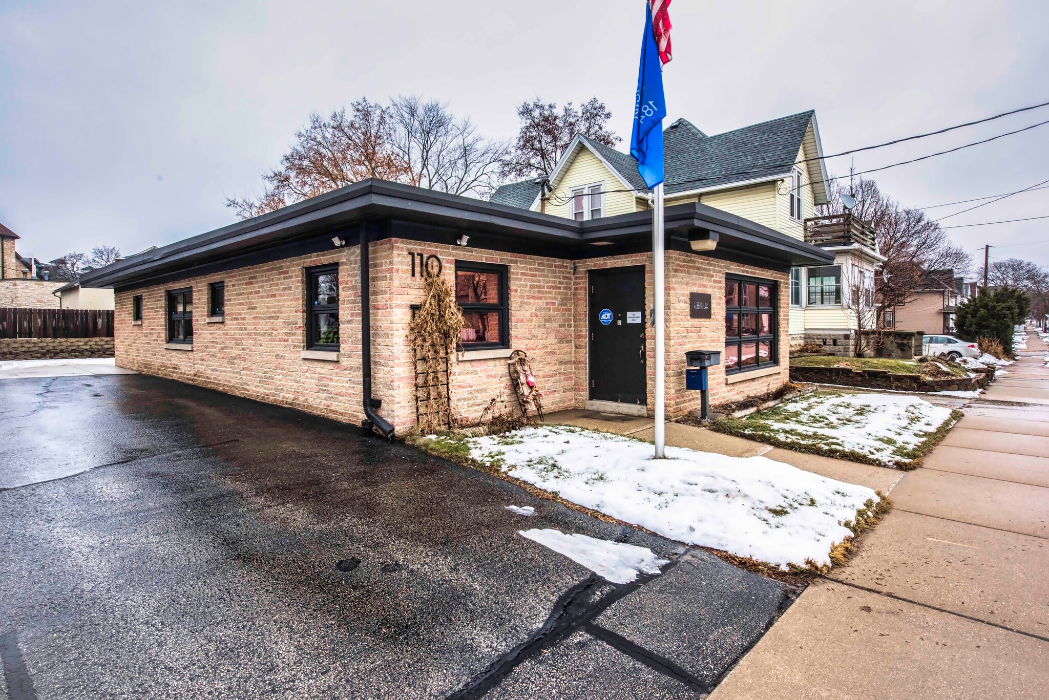 110 Arcadian Ave, Waukesha, WI for sale Primary Photo- Image 1 of 9