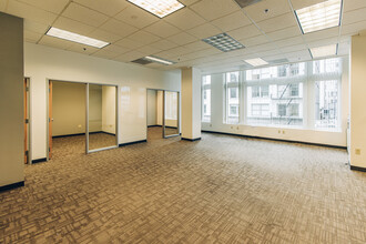 625 SW Broadway St, Portland, OR for lease Interior Photo- Image 2 of 5