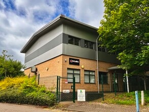 3 Laporte Way, Luton for lease Building Photo- Image 1 of 6