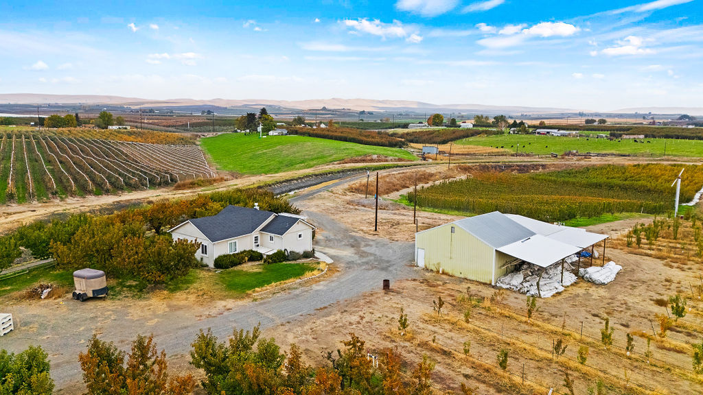 961 Lucy Ln, Zillah, WA à vendre Photo principale- Image 1 de 20