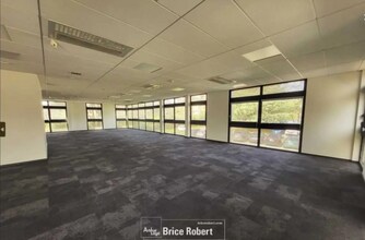 Bureau dans Écully à louer Photo intérieure- Image 2 de 5