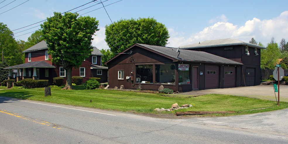 1811 Route 209, Brodheadsville, PA à vendre - Photo du bâtiment - Image 1 de 1