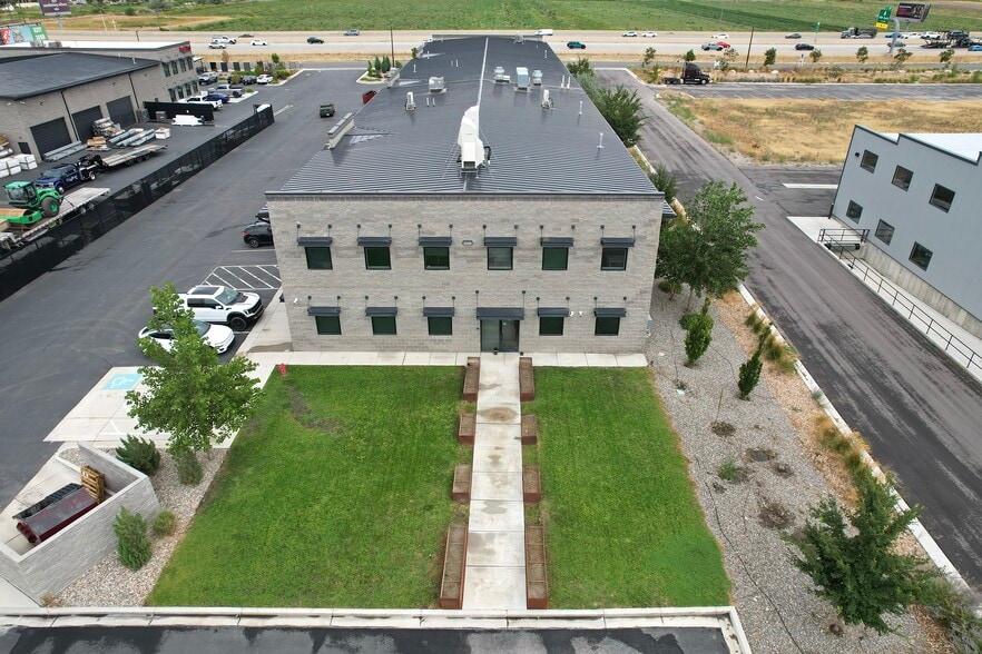 445 N 2000 W, Springville, UT à louer - Photo du bâtiment - Image 3 de 22
